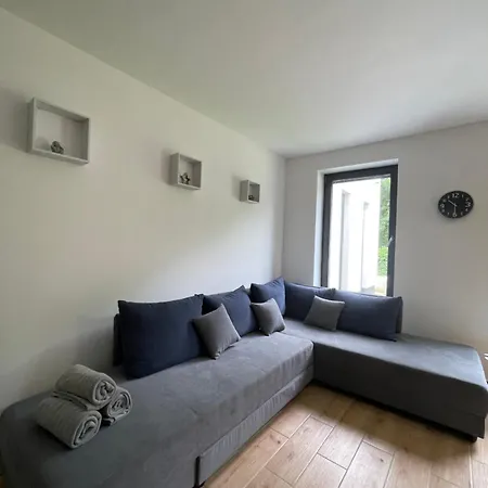 Kolokan Apartmanhaz *